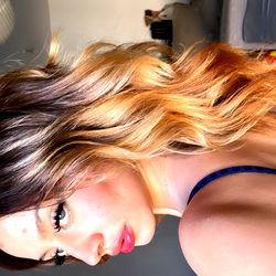 Ariii, a captivating OnlyFans model from Spain