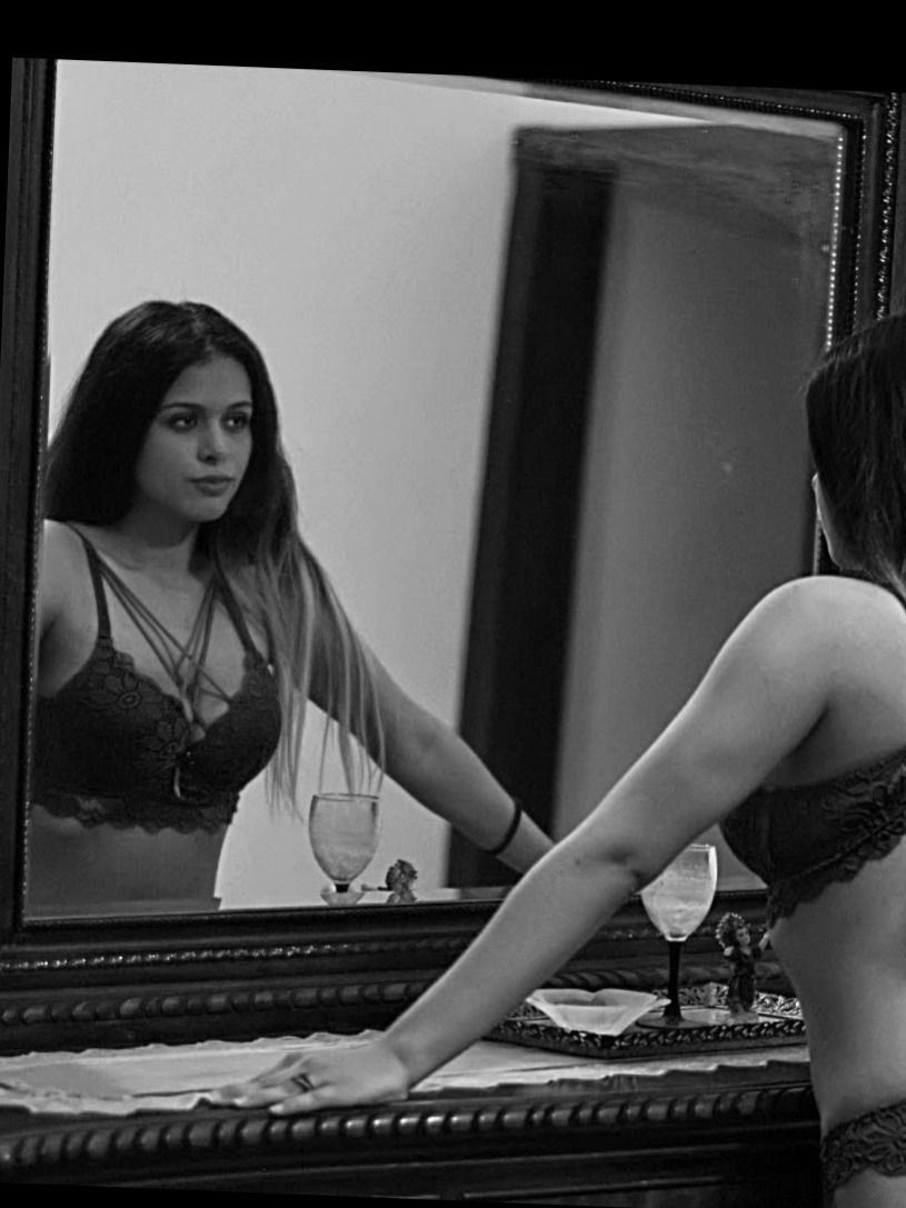 Daniela Castillo photo