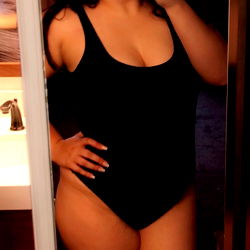 Jade, a Californian model showcasing her outfit