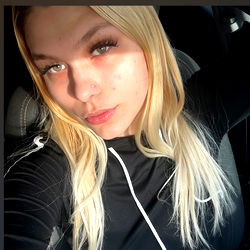 Onlyfans Model Bbm - Elegant in a Black Sweatshirt and Driving