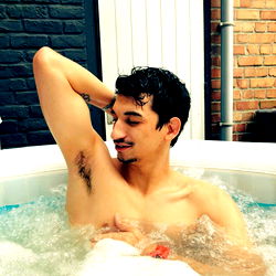 FRANCE, ONLYFANS REMY: AGELESS MALE MODEL TAKES BATH IN WHITE TOWER