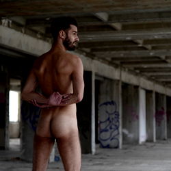 Alex Limรณn photo