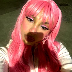 AviaBanks in Pink Wig