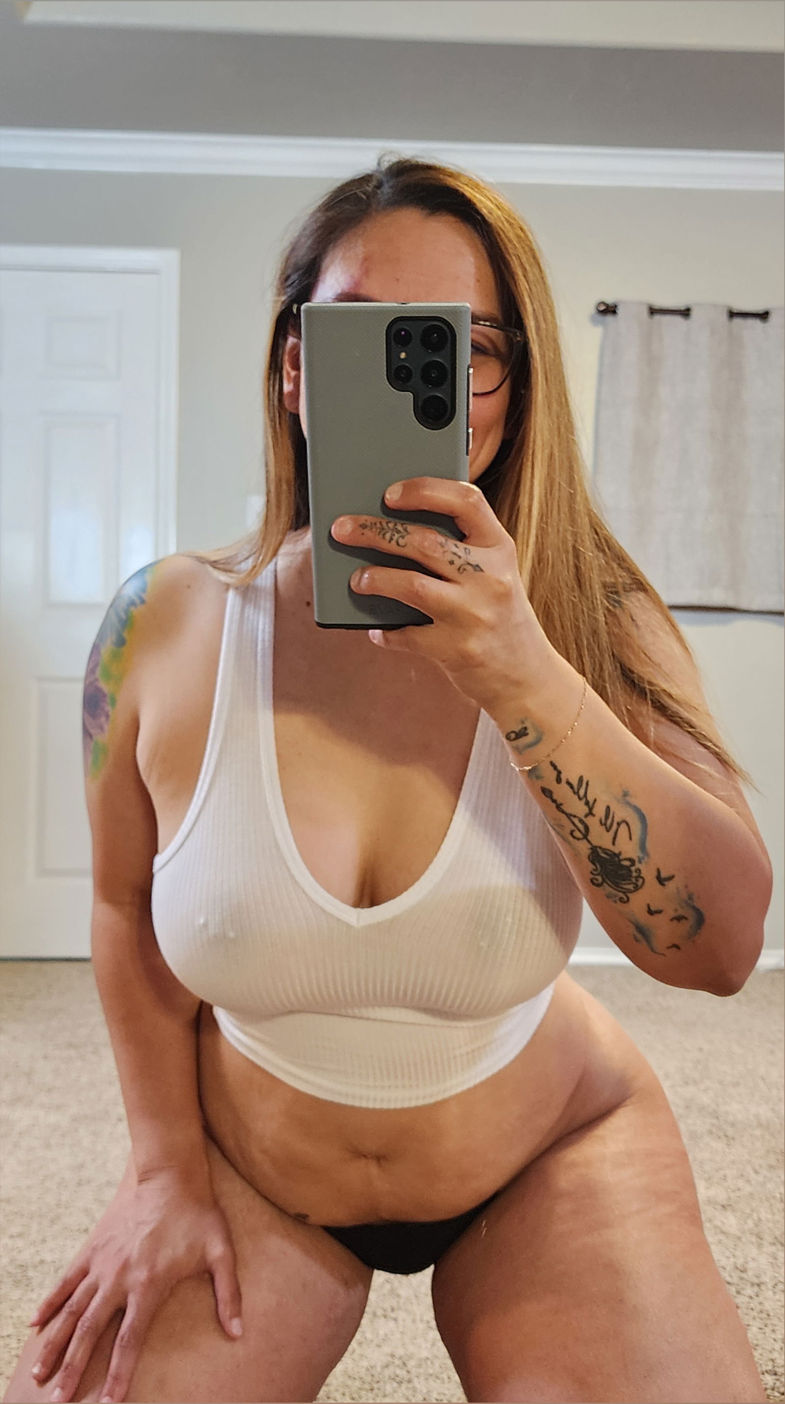 Ameliathem1lfFREE photo