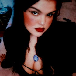 Angelette Valentine: A striking OnlyFans model photo