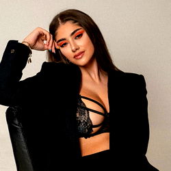 Model: LISABABEE | OnlyFans