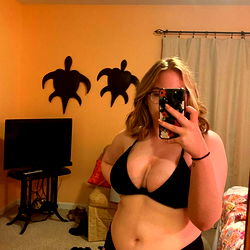 Fashionable Onlyfans Model Brittney in Swimwear