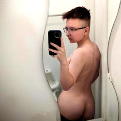 Asselotta Erectopus, 23 - OnlyFans Model