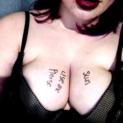 SarahSubmissive - A Model's Life