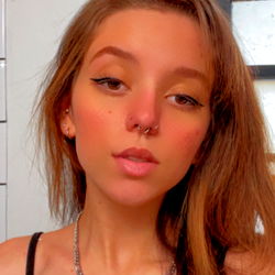 SkylarLeanne - A Moment of Reflection