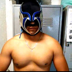 Avel Santillán, Mexican Luchador in Ring