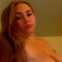 OnlyFans Model Photo of Lactating 🥳Princess💕 big booty ✨ with long hair