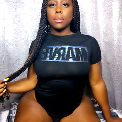 Model SyammiChanelAki Poses for Photo