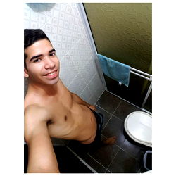 Aldahyr Hernรกndez - Onlyfans Model