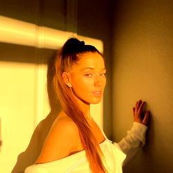 Morgan Kelley, a striking model in an OnlyFans photoshoot