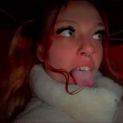 OnlyFans Model Baby Alexie in Playful Photos