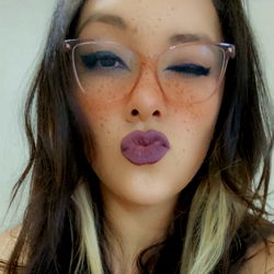 OnlyFans Model Akemi Hayes