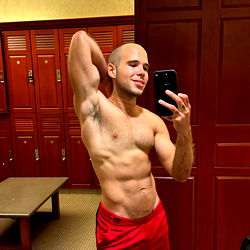 Fitness Enthusiast Joseph Castlian Shares His Routine