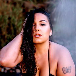 Sasha❤️ Your KurvyKitty