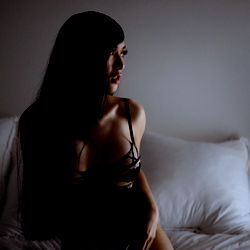 Elegant Amber Trish Model