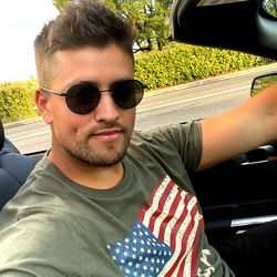 Alexflexx_free photo