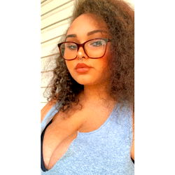 Rae 🤍, OnlyFans Model in Virginia