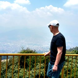 Alex en Medellin photo