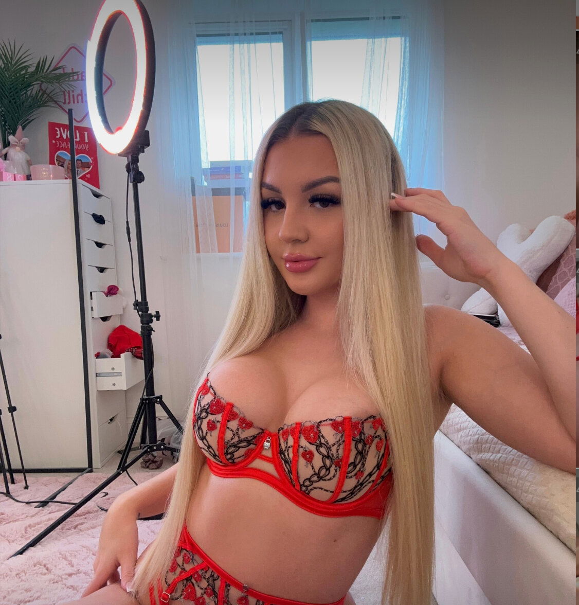 Skylar 🦋☁️ photo