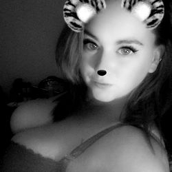 OnlyFans Bunny Model in Riveting Bathing Suit Shoot