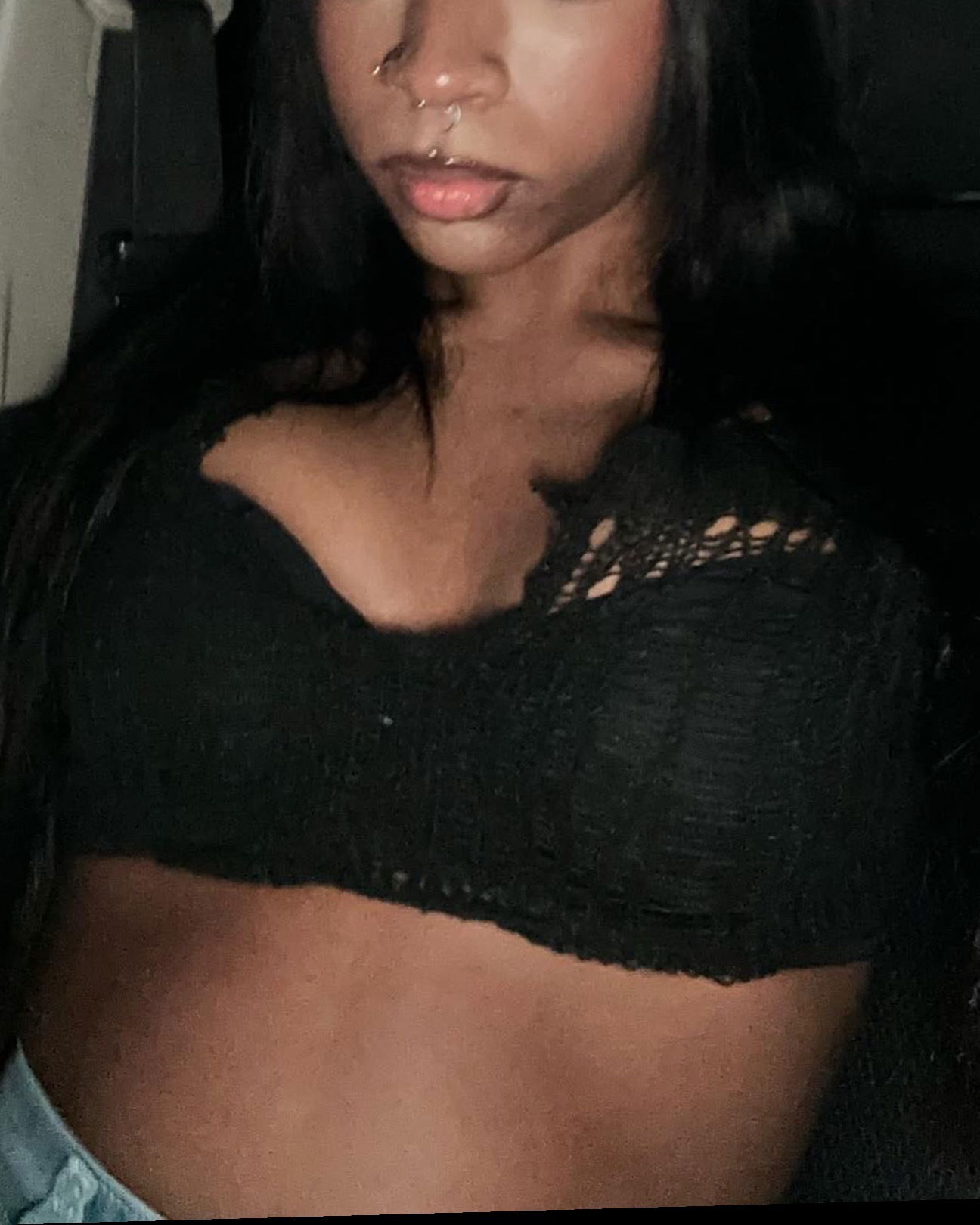 𝐴𝑧𝑗𝑎𝑛𝑎𝑒 photo