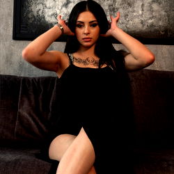 Vibrant Vixen Lina, Age 24, Gender Female