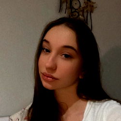 Alisek Model Profile