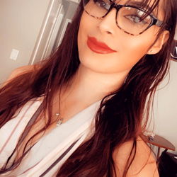 Stephanie Lovell TS photo