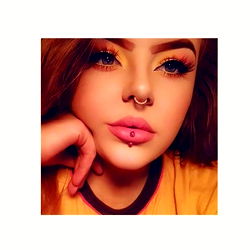 Aims: A Model of Self-Confidence and Fashion