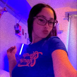 Alyssia30's Social Media Profile