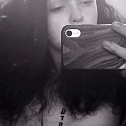 Lyssaleaf Model Photo