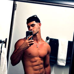 💙 Yadiel4466👁️‍🗨️ 💙 photo