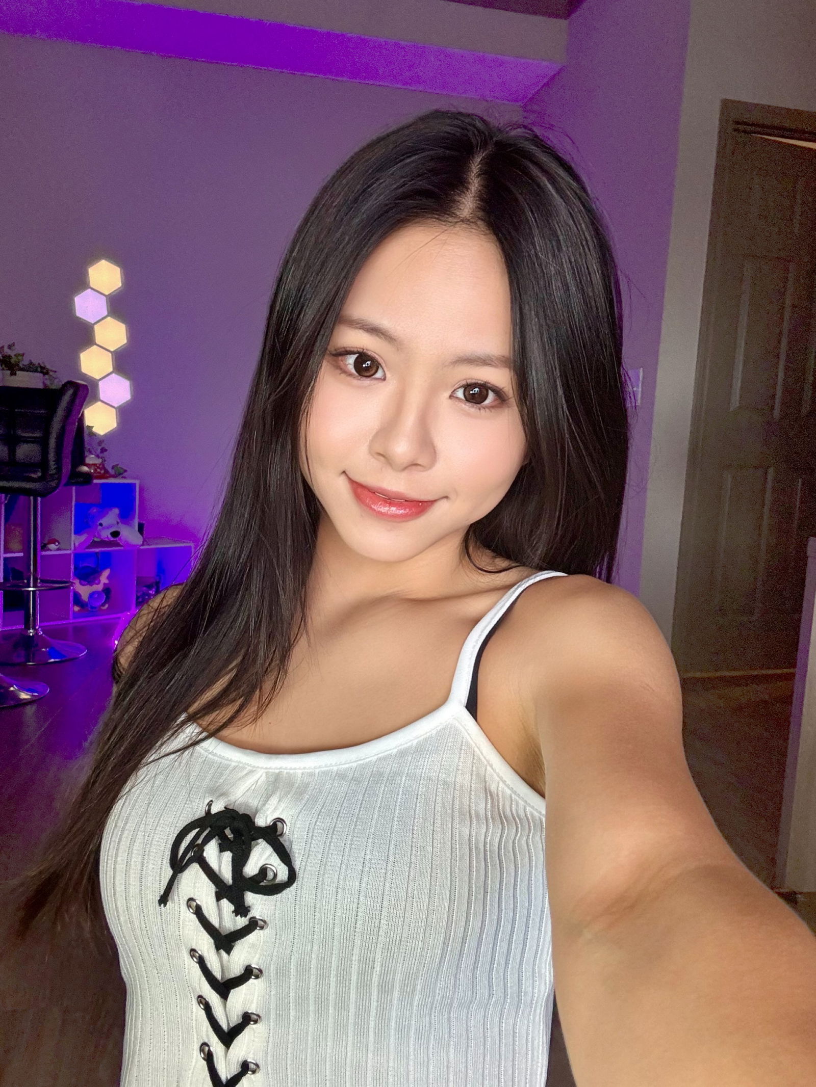 Hanna Zuki OF's Cutest Asian Girl 💕 photo