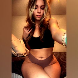 OnlyFans Madds in a Bedroom