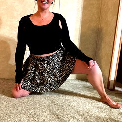 Nashville Model Ophelia Poses in a Skirt