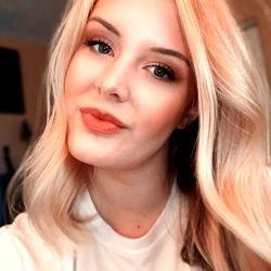 Onlyfans Model Alexis White - Aesthetic Portrait