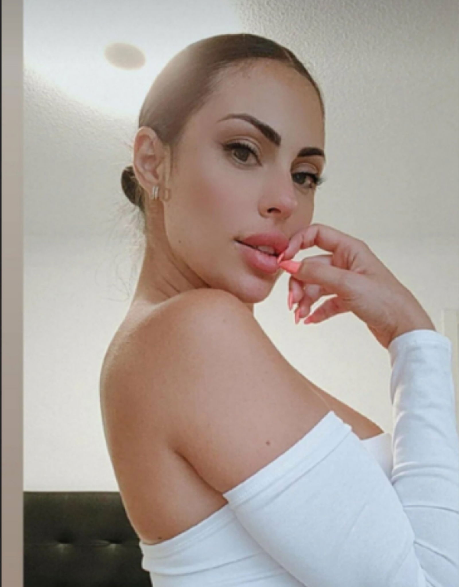 Sapphire Astrea photo