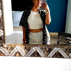 Model Ale Rodríguez in a Hotel Room