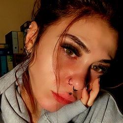 Alecsxz Model Strikes a Pose for OnlyFans