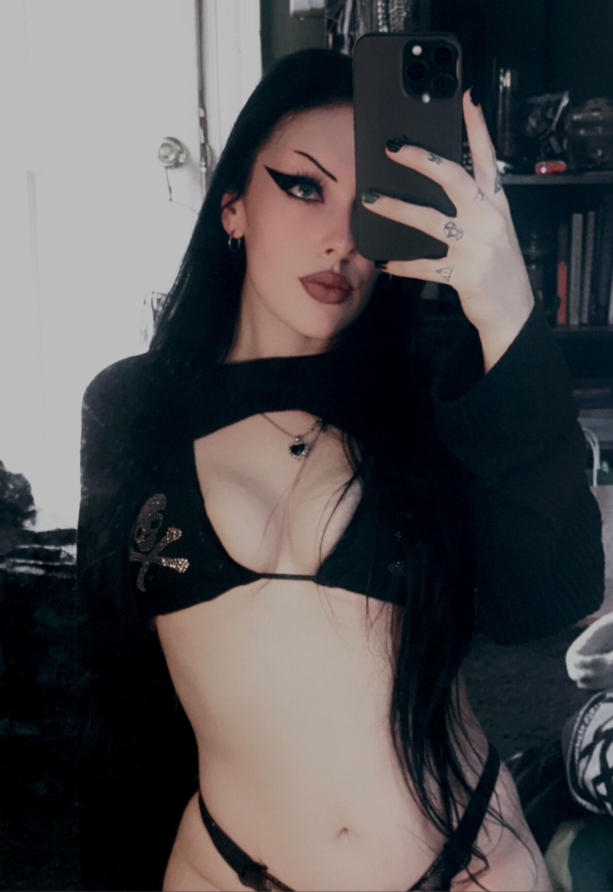 𝓗𝓪𝔃𝓮𝓵 𝓣𝓱𝓸𝓻𝓷 𓆩♱𓆪 photo