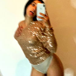 OnlyFans Model BrunetteDZL