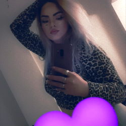 Model AgnesXseremis in Purple-Tinted Photo