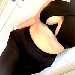 OnlyFans Model Teasingsarah's Photo