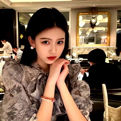 Luoyaya in Restaurant