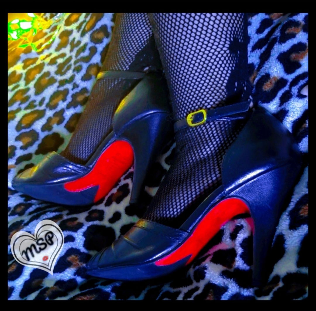 MsScarlettPage photo